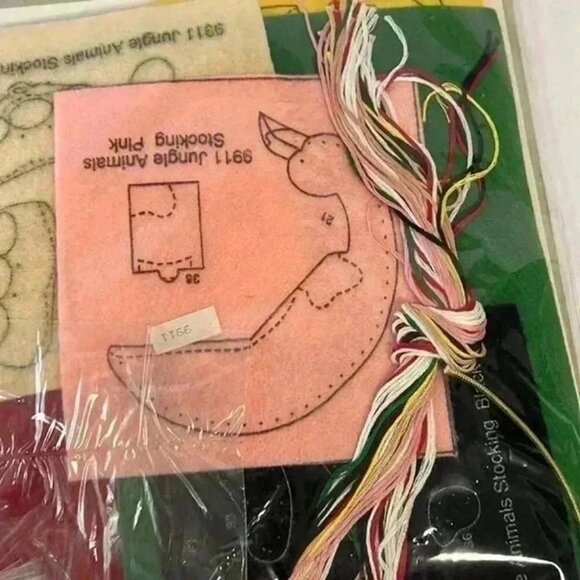 Vintage Designs For The Needle 15" Felt Stocking Kit #9911 Jungle Animals - Picture 4 of 7